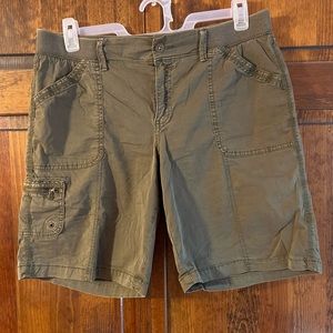 Sonoma shorts size 14